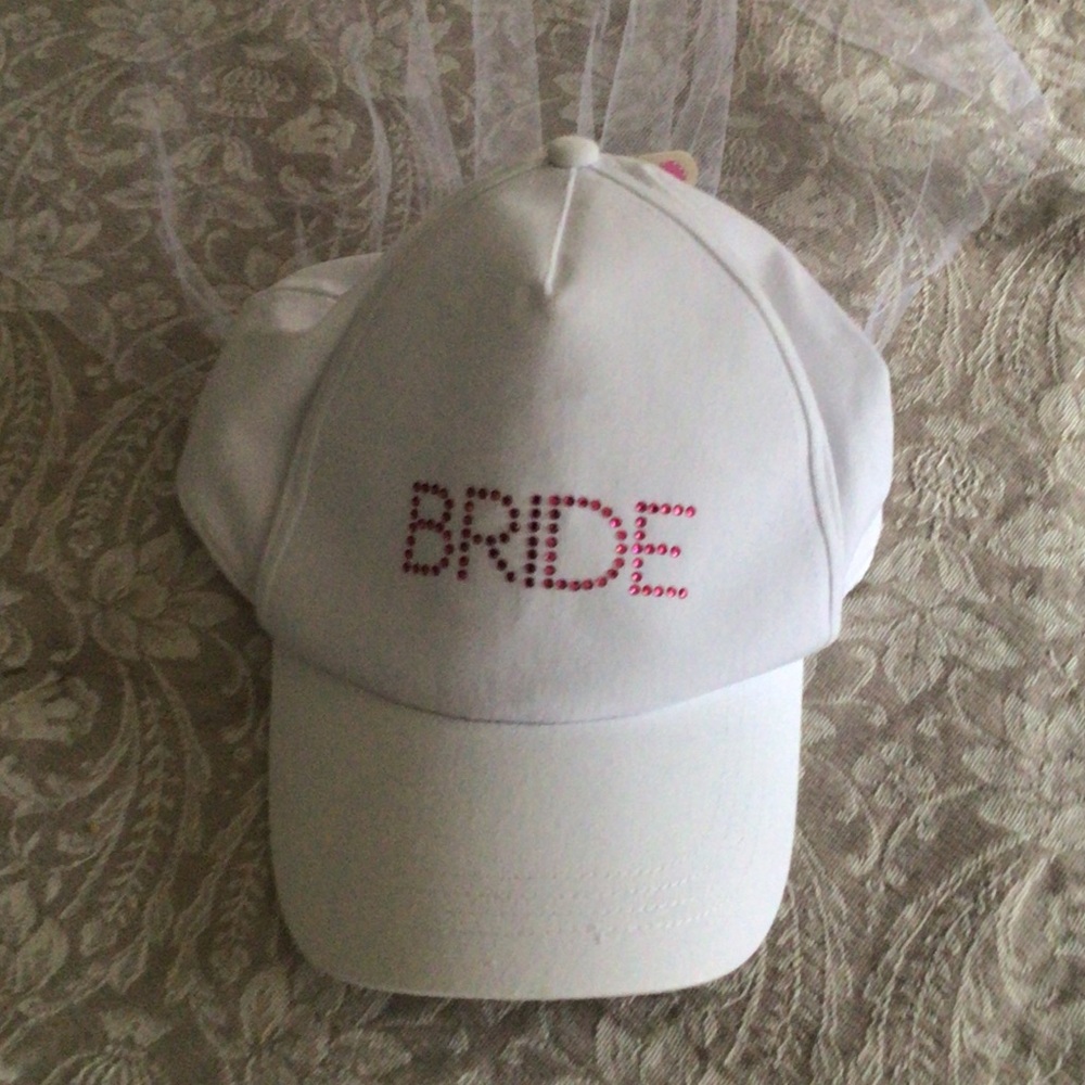 Amscan White Bride Hat with Pink Accents